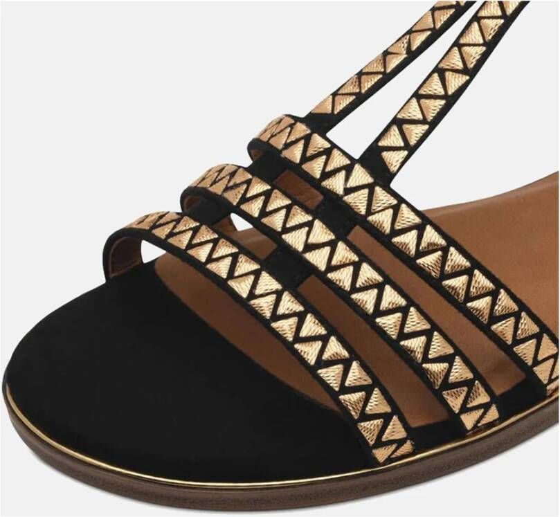 Tamaris Zwarte Sandalen met Strappy Design en Geometrische Decoraties