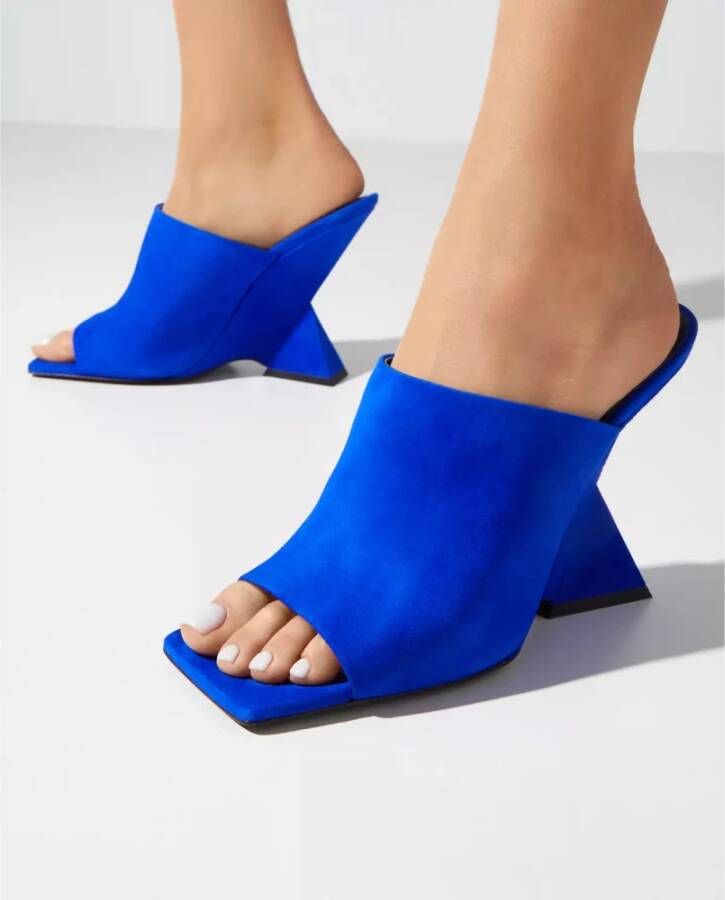 The Attico Blauwe Suède Muiltjes Cheope Stijl