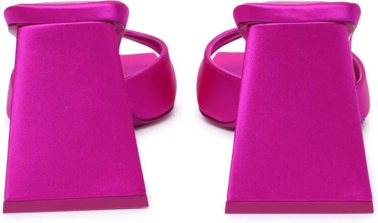 The Attico Fuchsia Satijnen Sandalen met Pyramidehak