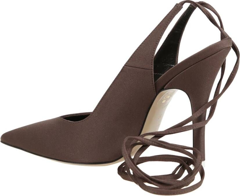 The Attico Pumps met Puntige Neus en Hoge Hak