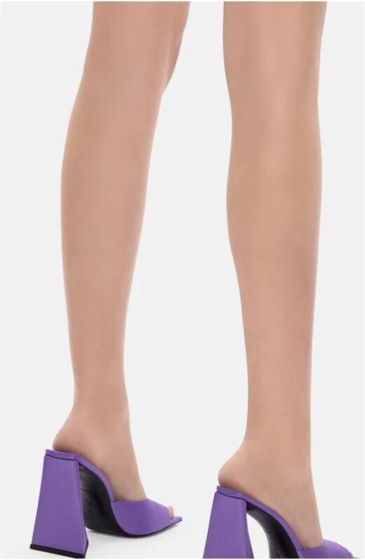 The Attico Violet Satin Muiltje met Piramidehak