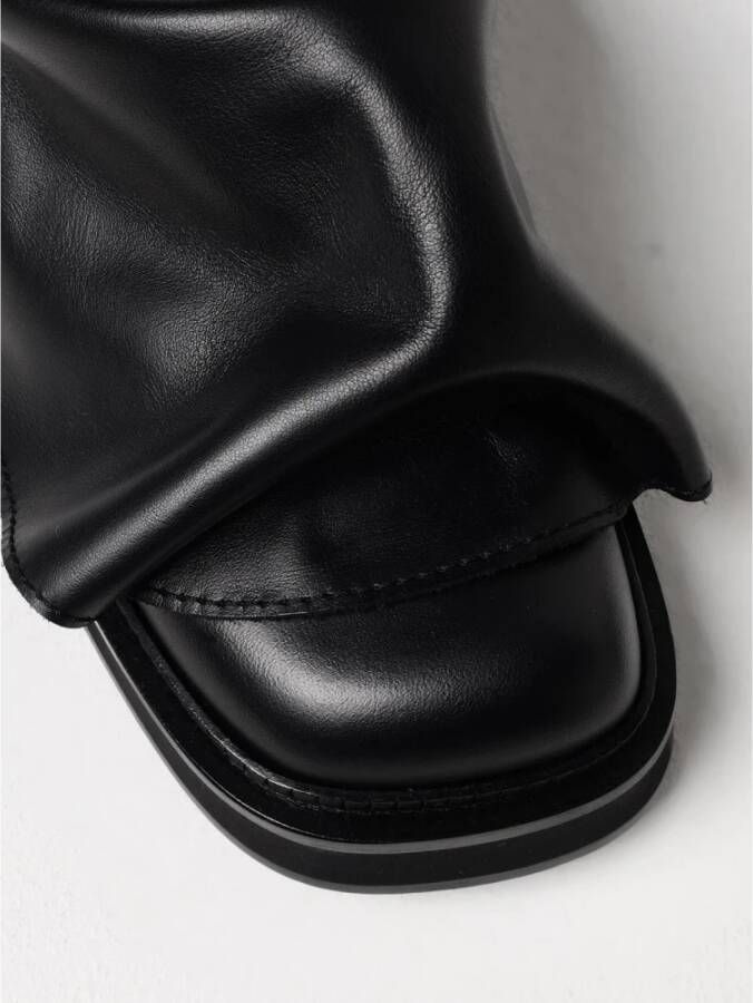 The Attico Zwarte leren muiltjes met chunky zool