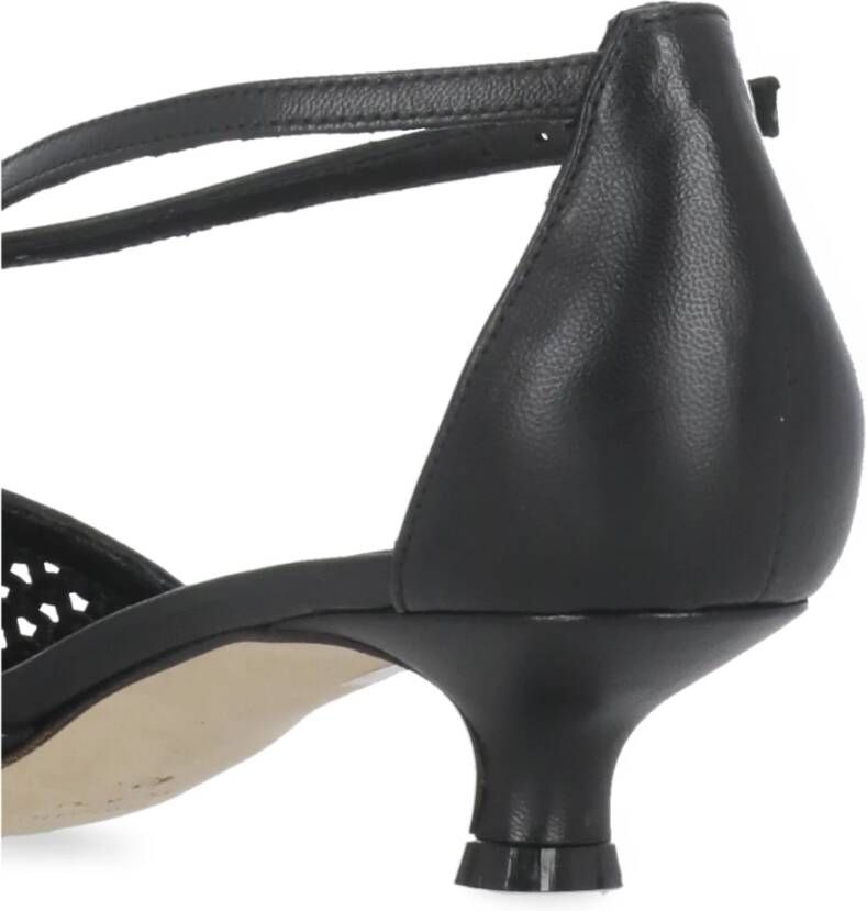 The Seller Zwarte leren pumps met puntige neus