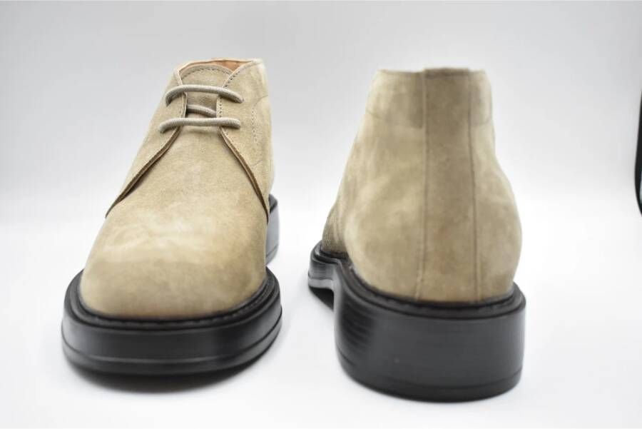 Tod's Beige Platte Schoenen