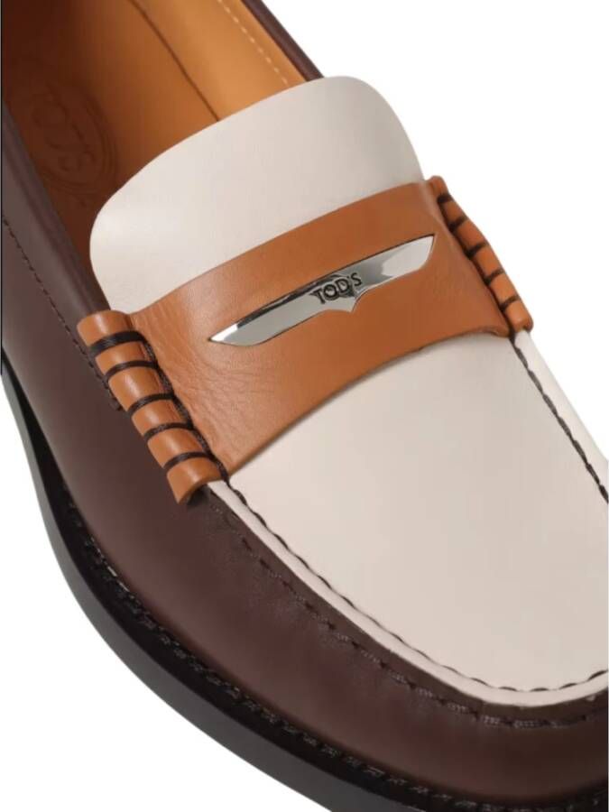 Tod's Bruine platte schoenen voor vrouwen
