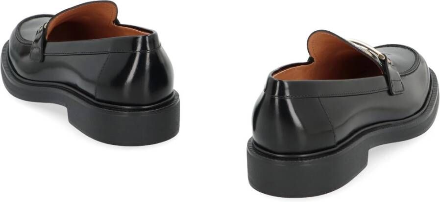 Tod's Kalfsleren Loafers met Metalen Detail