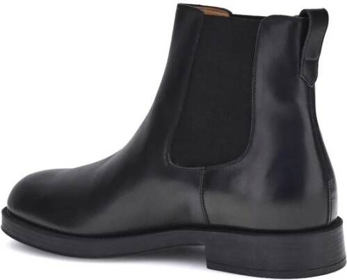 Tod's Klassieke Chelsea Boots met Moderne Twist