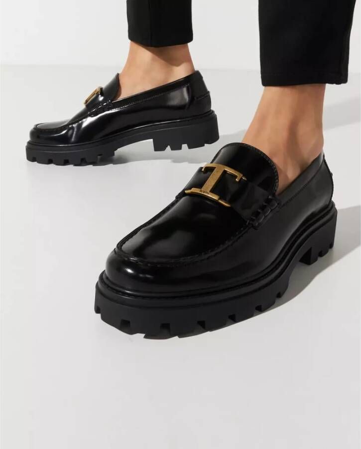 Tod's Zwarte leren loafers met logo