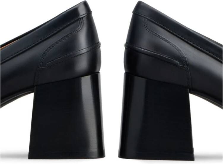 TOD'S Zwarte platte schoenen Elegant stijl Black Dames