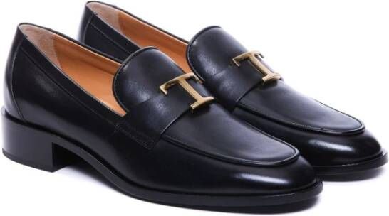 Tod's Zwarte leren loafers met metalen logo