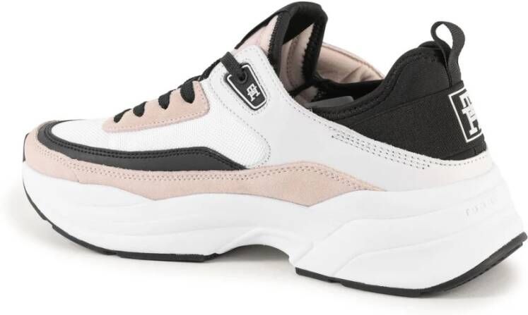 Tommy Hilfiger Beige Sneakers Casual Eco-Vriendelijke Stijl