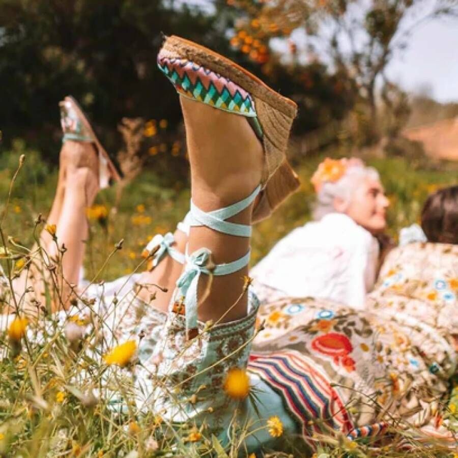 Toni Pons Regenboog Espadrilles voor Stijlvolle Zomerdagen