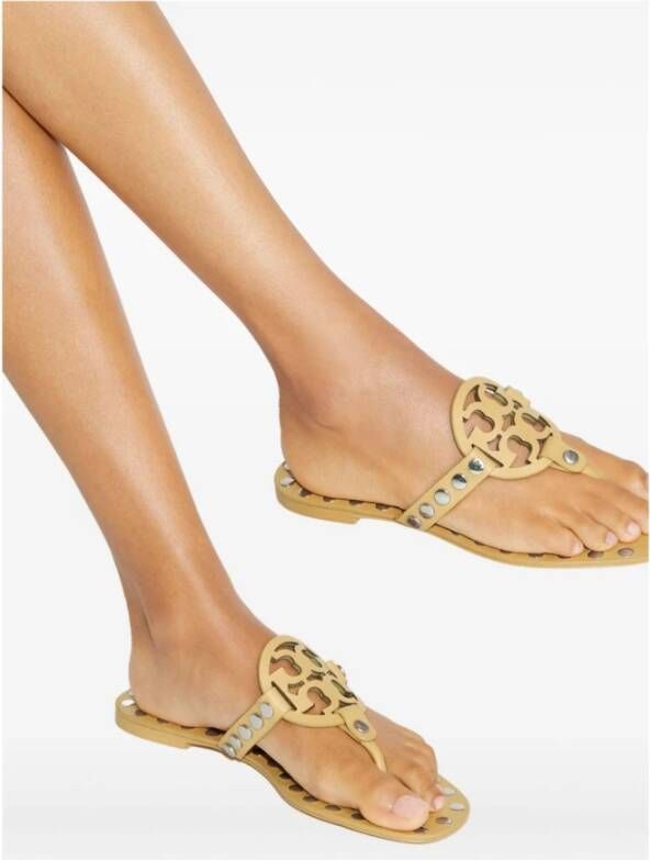 Tory Burch Metalen Studs Beige Sandalen Platte zool