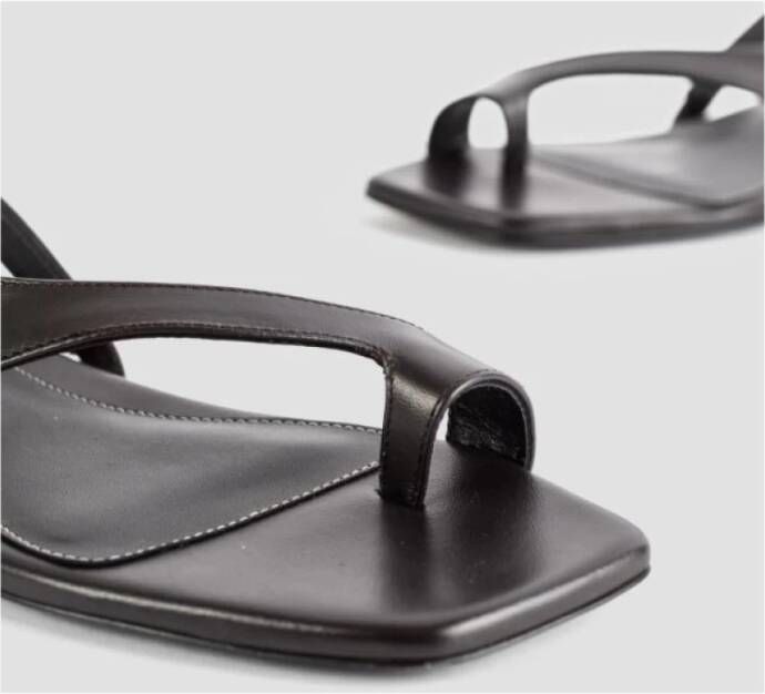 TotêMe Leren sandalen met vierkante neus