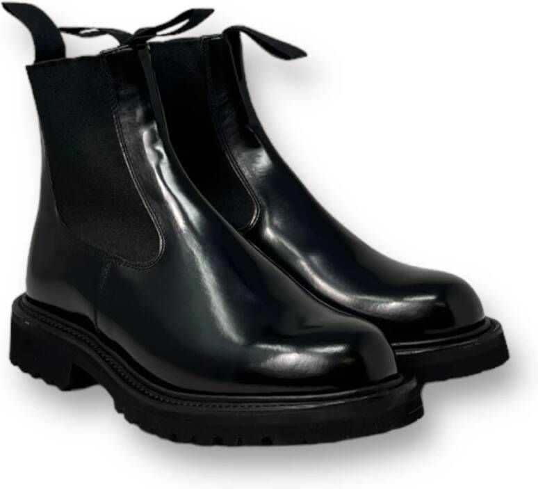 Tricker's Paula Enkellaarzen