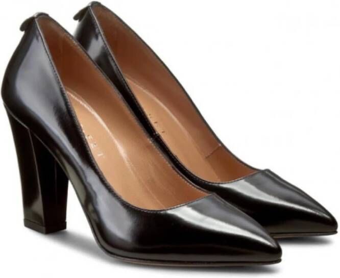 Twinset Puntige Pumps van Zwart Leer