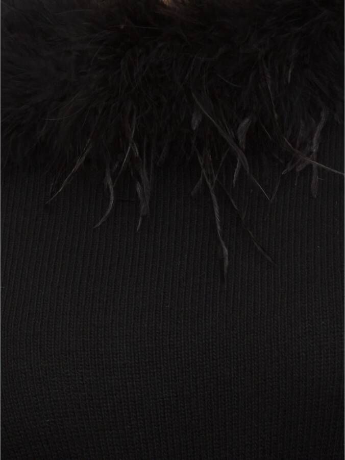 Twinset Zwarte boothals top met veren