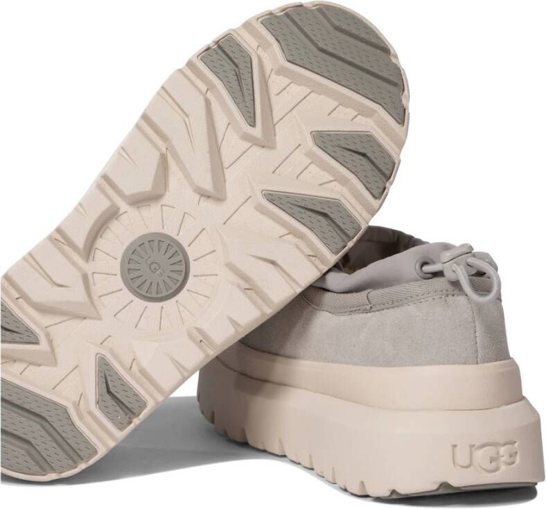 UGG Beige Sneakers voor Vrouwen