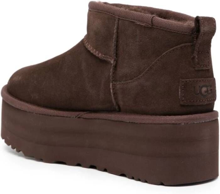 Ugg Bruine Suède Laarzen met Overlock Stiksel Bruin Dames