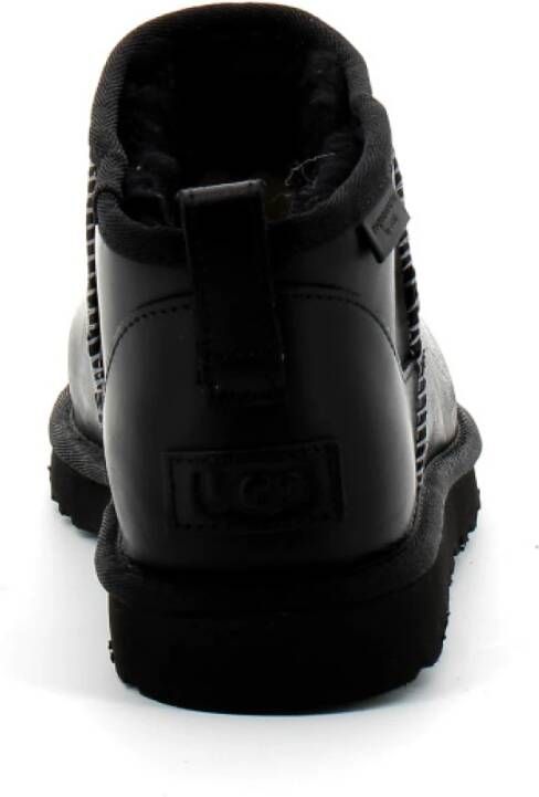 UGG Klassieke Ultra Mini Zwarte Laarzen