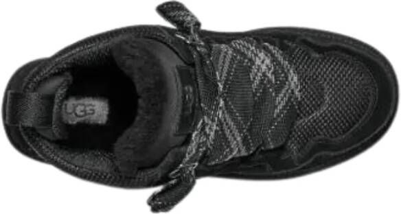 UGG Moderne Zwarte Sneakers met Ecologische Accenten