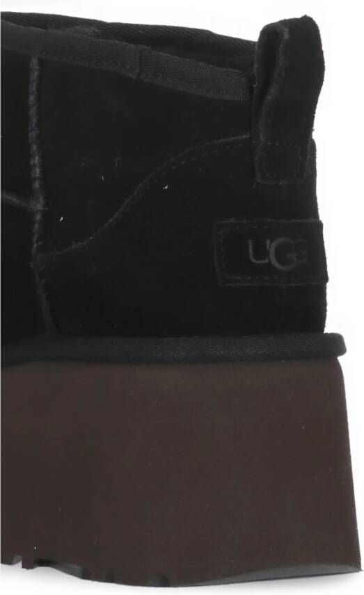 UGG Zwarte Suède Enkellaarzen