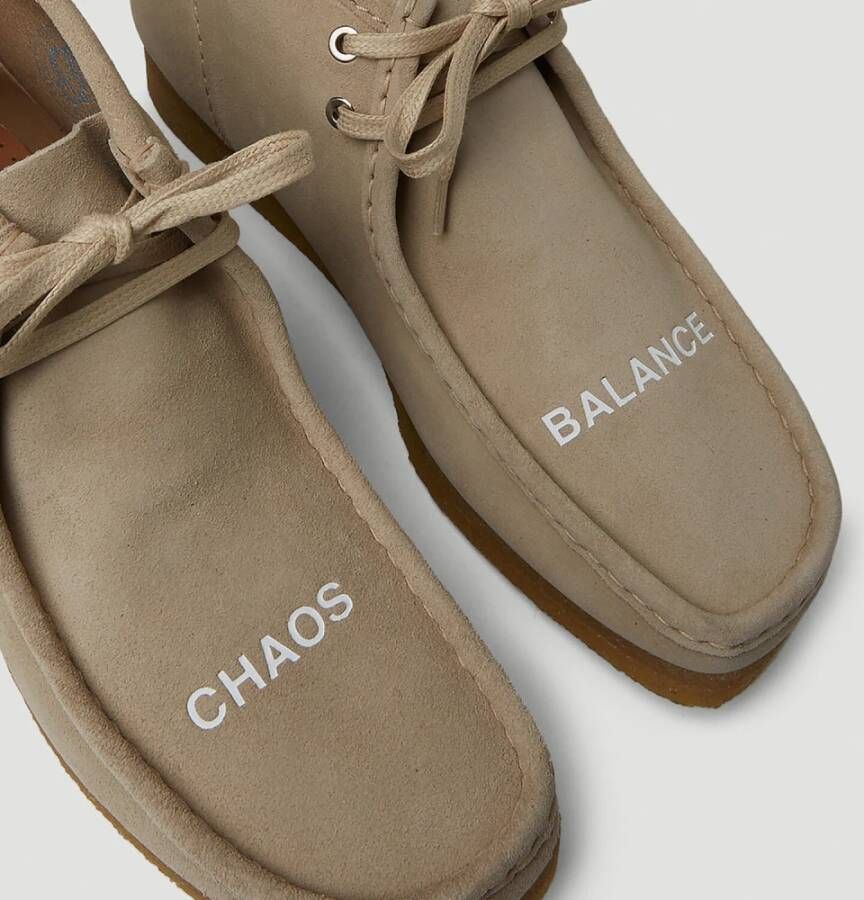 Undercover Chaos Balance Wallabee Shoes Beige Heren