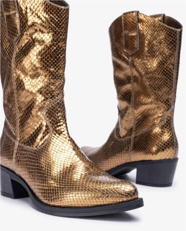 Unisa Metallic Leren Cowboy Laarzen met Dunne Tenen en 4 cm Hak Geel Dames