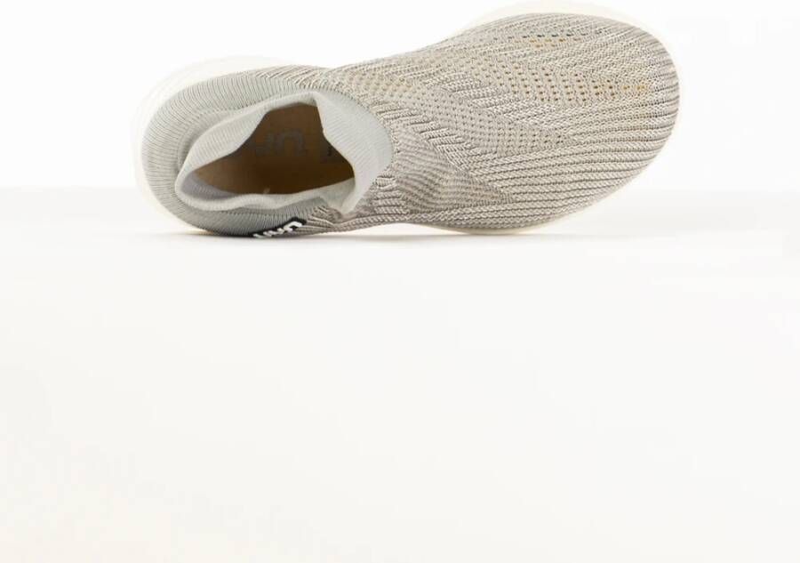 UYN Metal Free Flow Sneakers