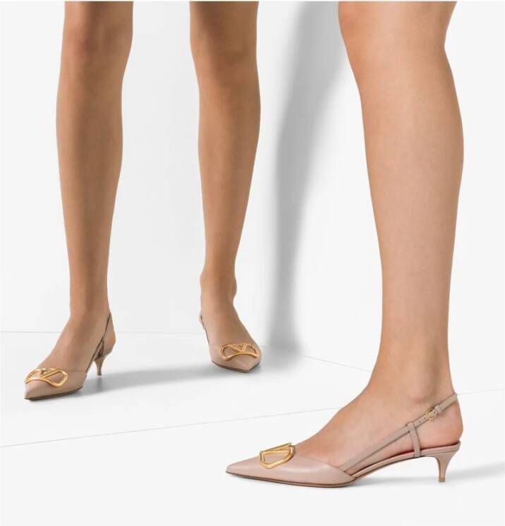 Valentino Garavani Beige leren puntige neus hakken Pink Dames