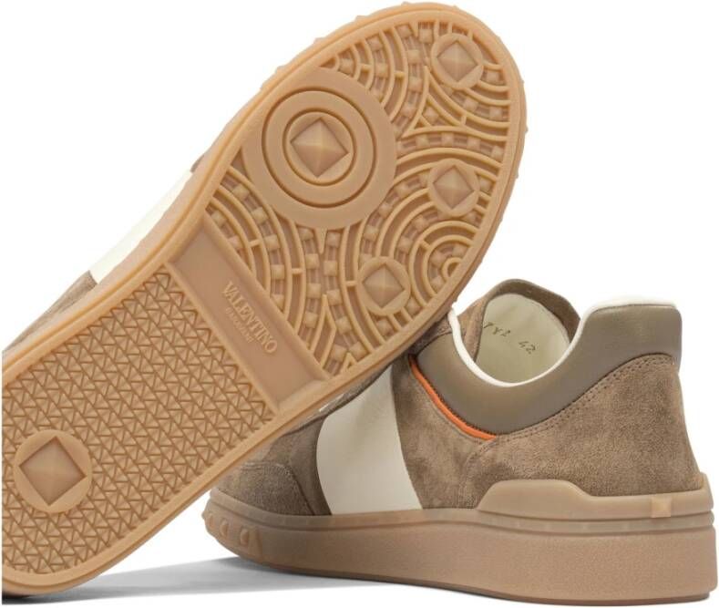 Valentino Garavani Beige Sneakers Urban Stijl