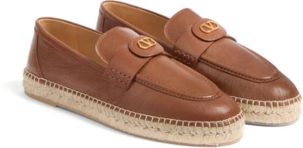 Valentino Garavani Bruin Leren Platte Schoenen met VLogo