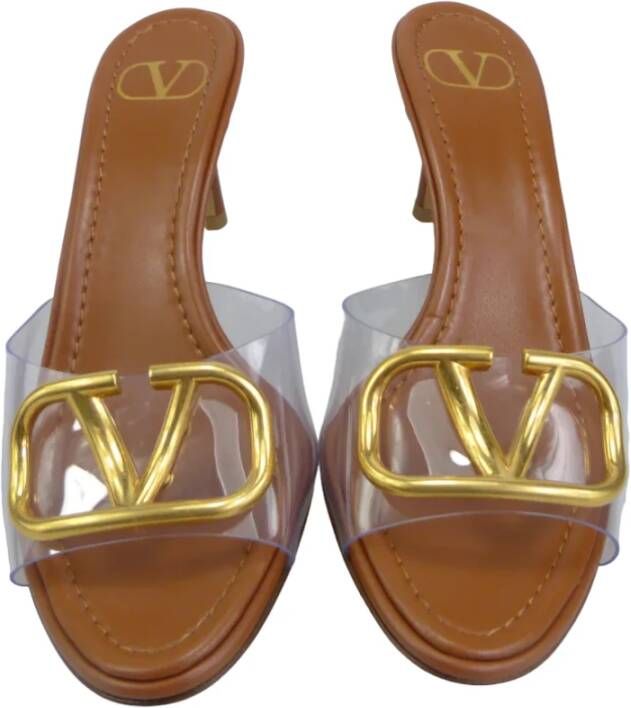 Valentino Garavani Bruine Sandalen voor een Stijlvolle Look