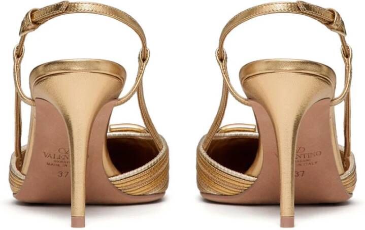 Valentino Garavani Elegant Slingback Pumps Beige Dames
