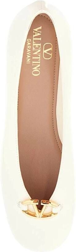 Valentino Garavani Elegante Ballerina Schoenen voor Vrouwen