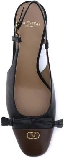 Valentino Garavani Elegante Valet Du Roi Pumps