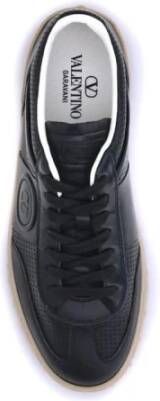 Valentino Garavani Geperforeerde leren sneakers met kwastband