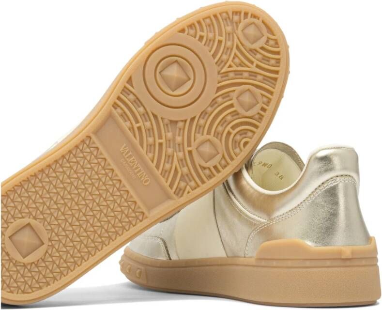 Valentino Garavani Gouden Sneakers voor Vrouwen