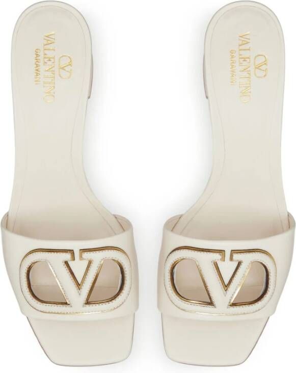 Valentino Garavani Ivoor Sandalen met VLogo Detail Beige Dames