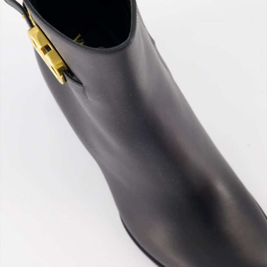 Valentino Garavani Leren VLogo Enkellaarsjes Black Dames