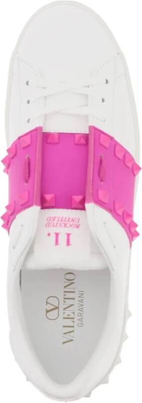 Valentino Garavani Sneakers Low Top Sneakers in roze Schoenen