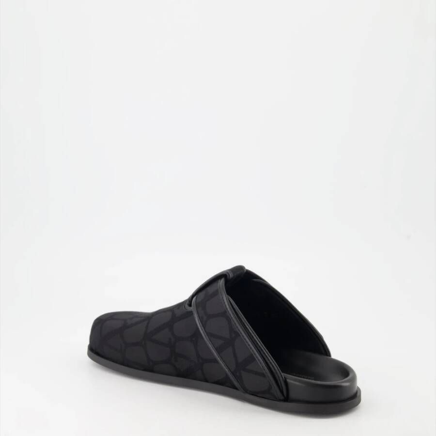 Valentino Garavani Slippers Black Heren