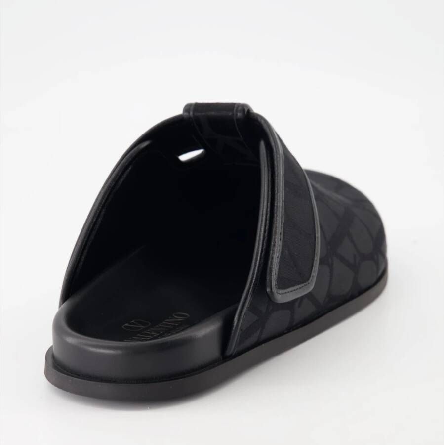 Valentino Garavani Slippers Black Heren