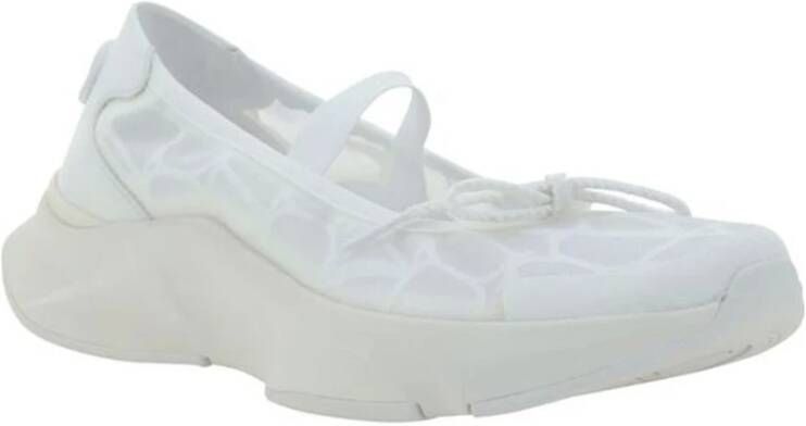Valentino Garavani Sportieve Ballerina's met Elastische Band en Plateauzool White Dames