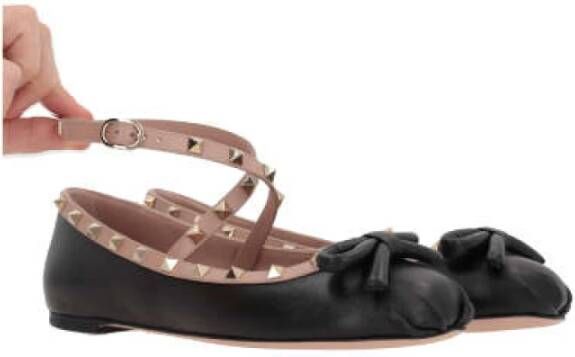 Valentino Garavani Stijlvolle platte schoenen met platinastuds Black Dames