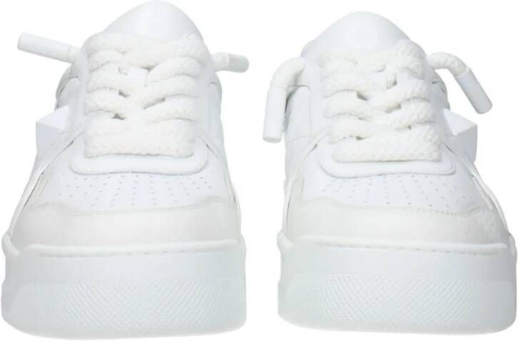Valentino Garavani Stijlvolle Sneakers met Uniek Ontwerp