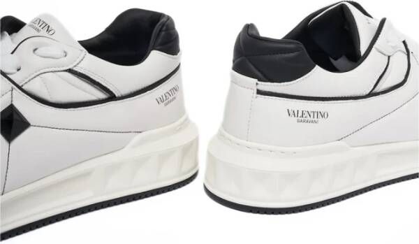 Valentino Garavani Stud Leren Sneakers Wit Zwart