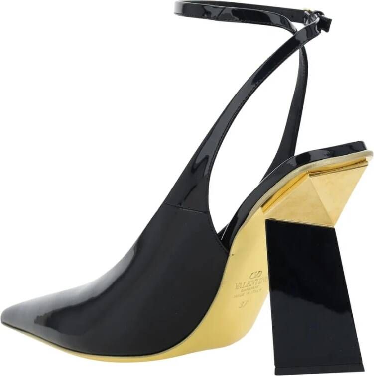 Valentino Garavani Studded Leren Pumps Black Dames