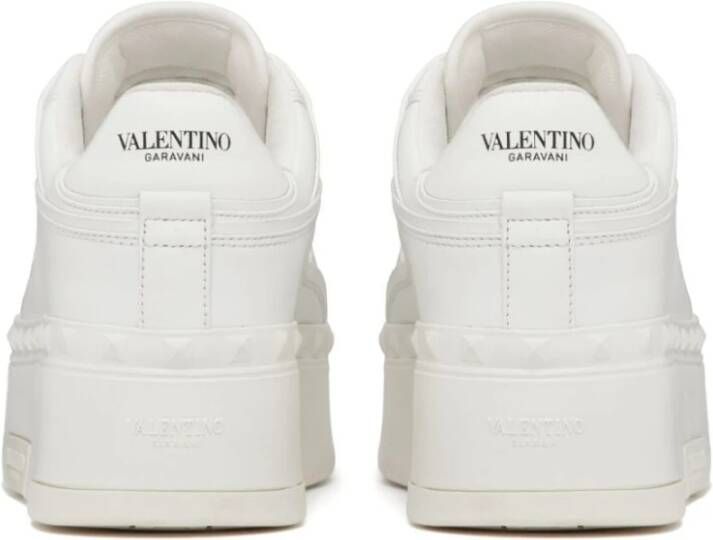 Valentino Garavani Witte Freedots XL Sneakers Italië White Dames