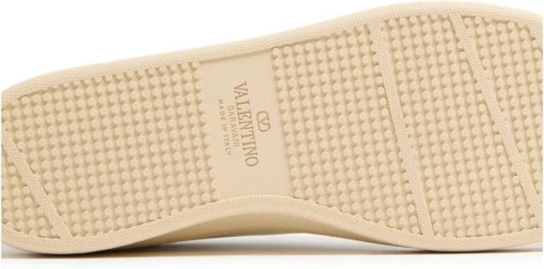 Valentino Garavani Witte Sneakers met VLOGO-Detail